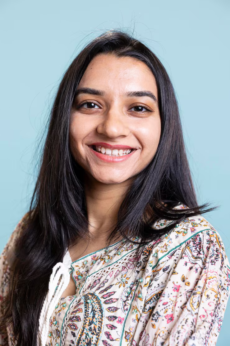 portrait smiling indian person posing front camera 482257 122324